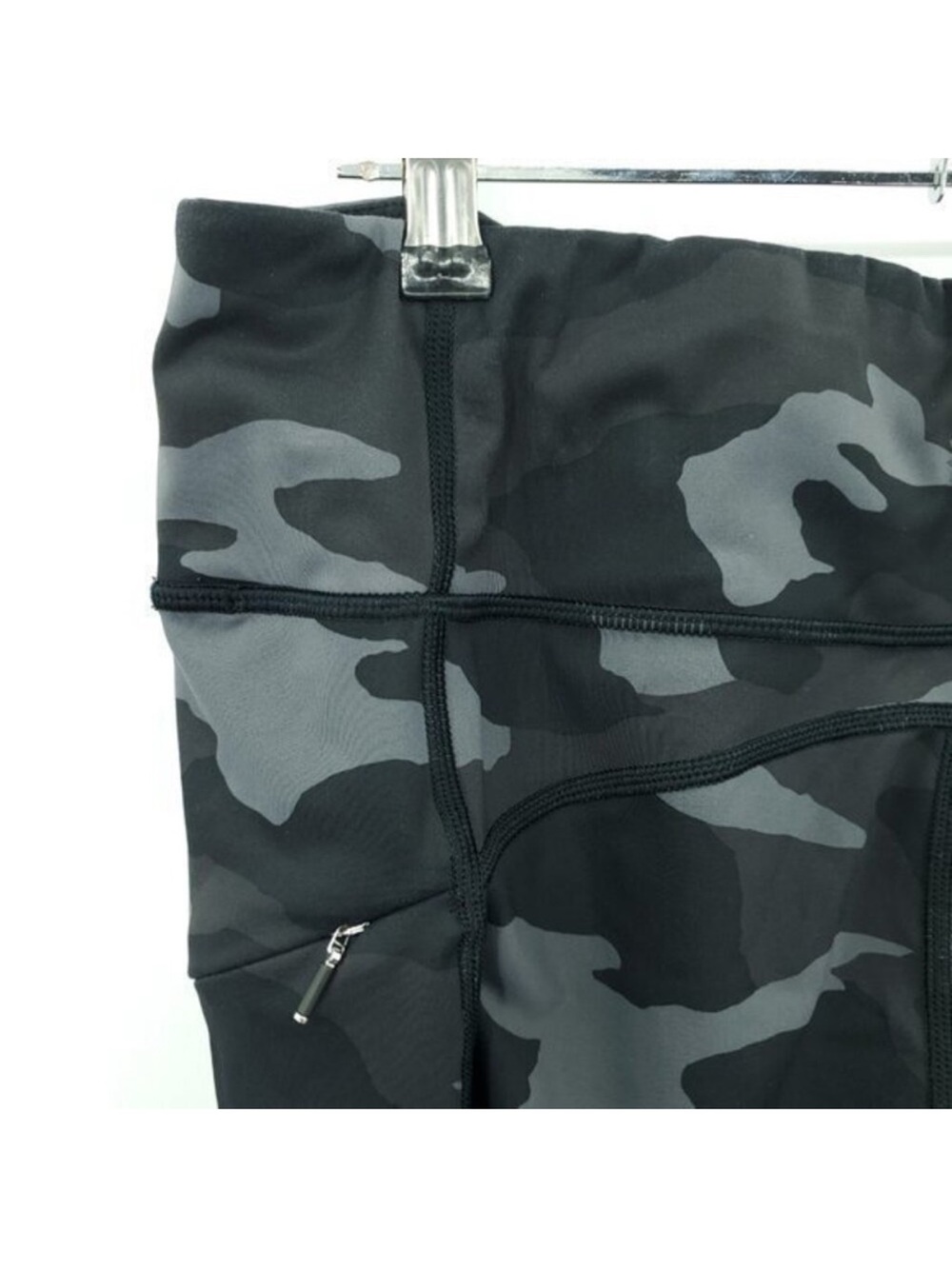 Athleta Camo Contender 7/8 Tight Legging L Powerlift Black/Gray Camo - Picture 9 of 14